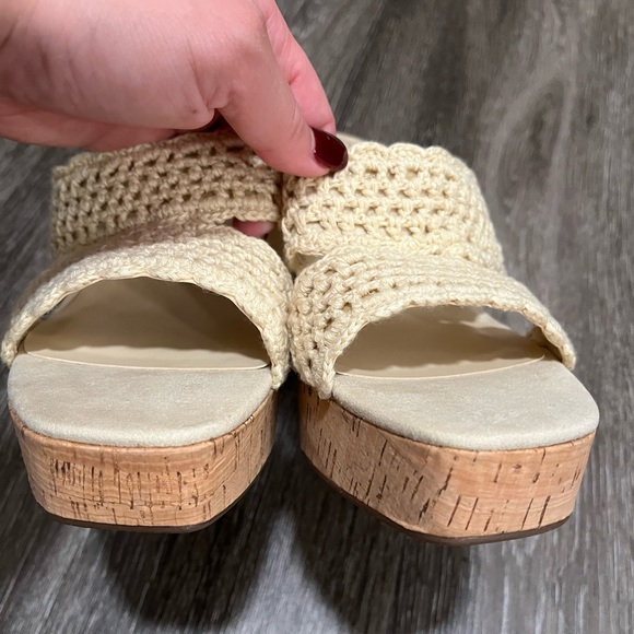 Jessica Simpson crochet wedges, size 9.5 - Picture 3 of 7